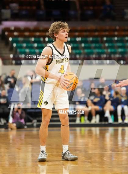 Thumbnail 3 in Fort Lupton vs Prospect Ridge Academy (CHSAA 4A Great 8) photogallery.