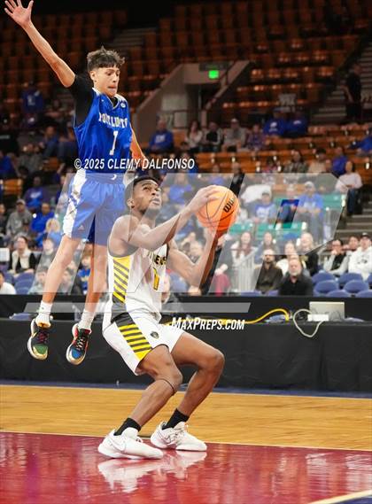 Thumbnail 1 in Fort Lupton vs Prospect Ridge Academy (CHSAA 4A Great 8) photogallery.