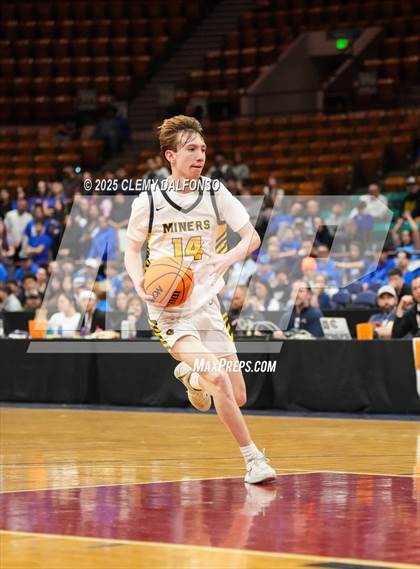 Thumbnail 2 in Fort Lupton vs Prospect Ridge Academy (CHSAA 4A Great 8) photogallery.