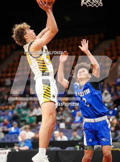 Thumbnail 3 in Fort Lupton vs Prospect Ridge Academy (CHSAA 4A Great 8) photogallery.