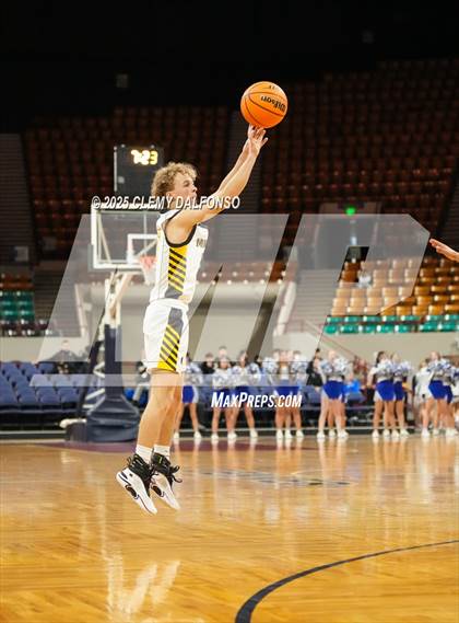 Thumbnail 1 in Fort Lupton vs Prospect Ridge Academy (CHSAA 4A Great 8) photogallery.