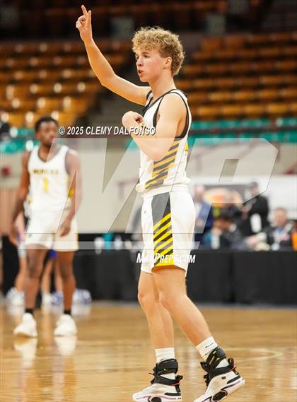 Thumbnail 2 in Fort Lupton vs Prospect Ridge Academy (CHSAA 4A Great 8) photogallery.