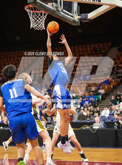 Thumbnail 1 in Fort Lupton vs Prospect Ridge Academy (CHSAA 4A Great 8) photogallery.