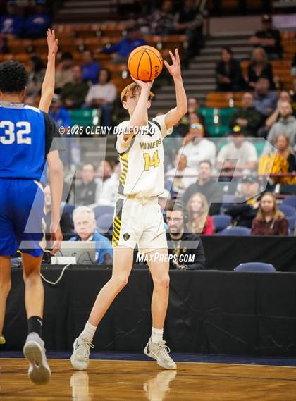 Thumbnail 3 in Fort Lupton vs Prospect Ridge Academy (CHSAA 4A Great 8) photogallery.