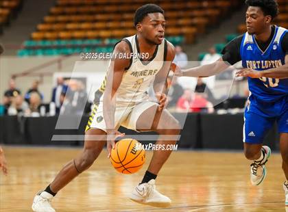 Thumbnail 3 in Fort Lupton vs Prospect Ridge Academy (CHSAA 4A Great 8) photogallery.