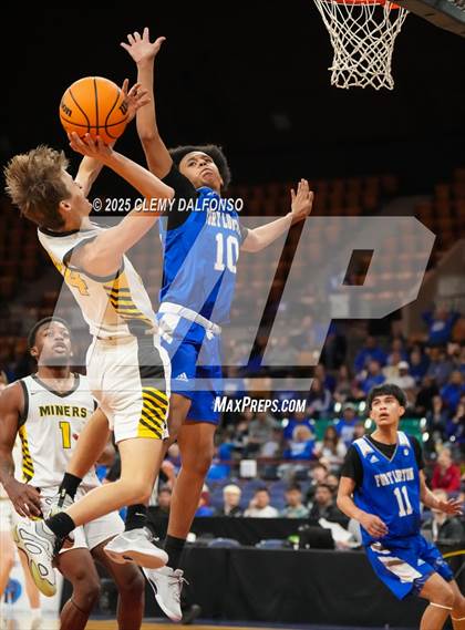 Thumbnail 2 in Fort Lupton vs Prospect Ridge Academy (CHSAA 4A Great 8) photogallery.