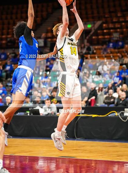 Thumbnail 2 in Fort Lupton vs Prospect Ridge Academy (CHSAA 4A Great 8) photogallery.
