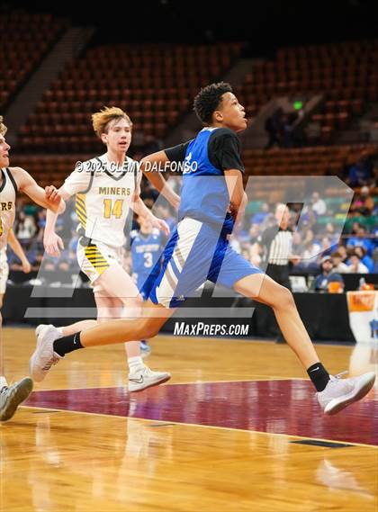 Thumbnail 2 in Fort Lupton vs Prospect Ridge Academy (CHSAA 4A Great 8) photogallery.