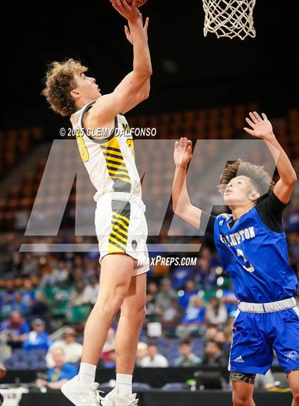 Thumbnail 1 in Fort Lupton vs Prospect Ridge Academy (CHSAA 4A Great 8) photogallery.