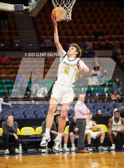 Thumbnail 1 in Fort Lupton vs Prospect Ridge Academy (CHSAA 4A Great 8) photogallery.
