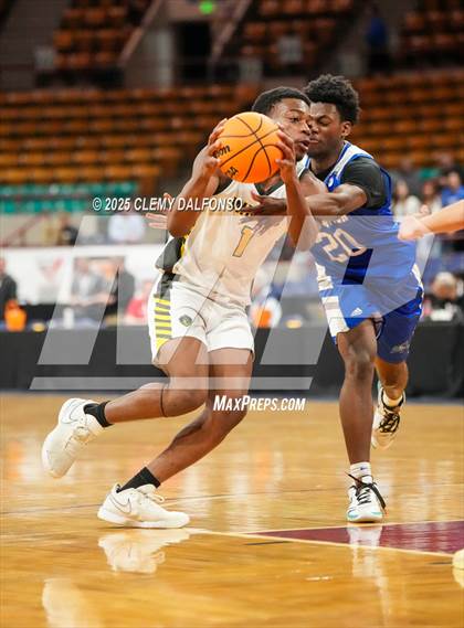 Thumbnail 1 in Fort Lupton vs Prospect Ridge Academy (CHSAA 4A Great 8) photogallery.