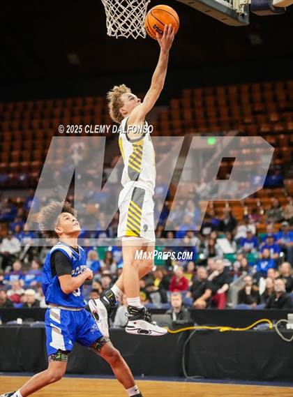Thumbnail 3 in Fort Lupton vs Prospect Ridge Academy (CHSAA 4A Great 8) photogallery.