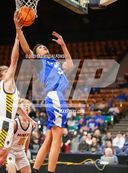 Thumbnail 3 in Fort Lupton vs Prospect Ridge Academy (CHSAA 4A Great 8) photogallery.