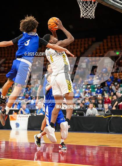Thumbnail 3 in Fort Lupton vs Prospect Ridge Academy (CHSAA 4A Great 8) photogallery.