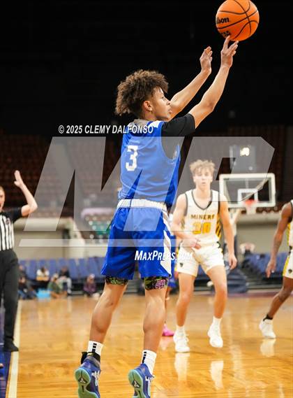 Thumbnail 2 in Fort Lupton vs Prospect Ridge Academy (CHSAA 4A Great 8) photogallery.