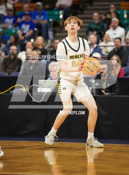Thumbnail 1 in Fort Lupton vs Prospect Ridge Academy (CHSAA 4A Great 8) photogallery.