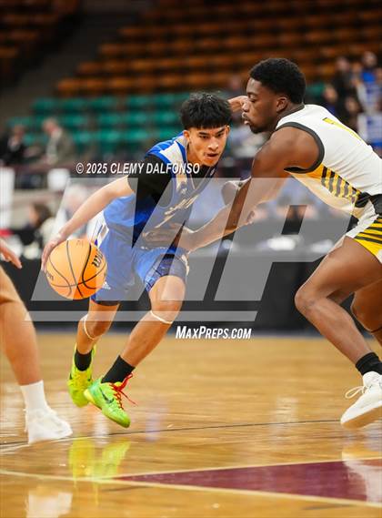 Thumbnail 2 in Fort Lupton vs Prospect Ridge Academy (CHSAA 4A Great 8) photogallery.