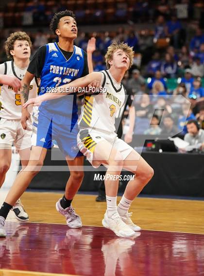 Thumbnail 3 in Fort Lupton vs Prospect Ridge Academy (CHSAA 4A Great 8) photogallery.