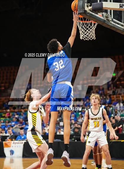 Thumbnail 3 in Fort Lupton vs Prospect Ridge Academy (CHSAA 4A Great 8) photogallery.