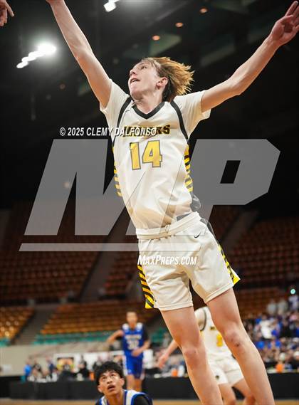 Thumbnail 2 in Fort Lupton vs Prospect Ridge Academy (CHSAA 4A Great 8) photogallery.