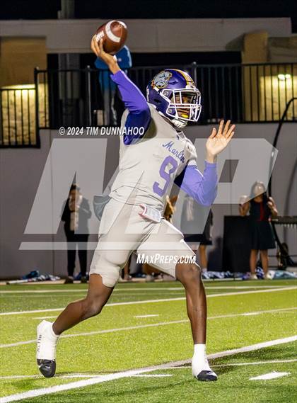 Thumbnail 2 in Marlin vs Ganado (UIL 2A D1 Football Region 4 Quarterfinal) photogallery.