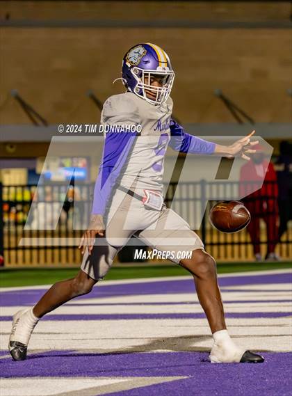 Thumbnail 3 in Marlin vs Ganado (UIL 2A D1 Football Region 4 Quarterfinal) photogallery.