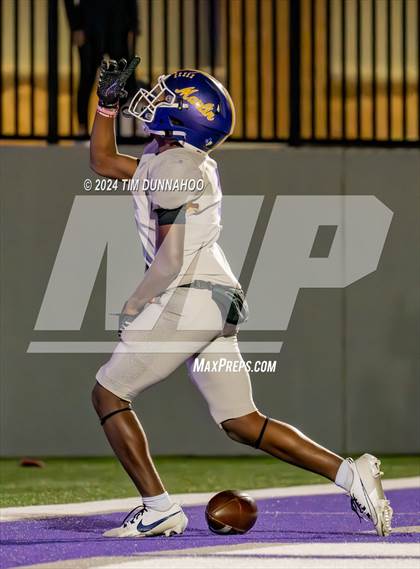 Thumbnail 2 in Marlin vs Ganado (UIL 2A D1 Football Region 4 Quarterfinal) photogallery.
