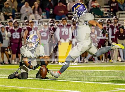 Thumbnail 1 in Marlin vs Ganado (UIL 2A D1 Football Region 4 Quarterfinal) photogallery.