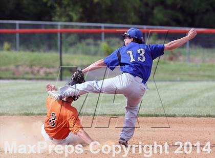 Thumbnail 2 in Waterloo vs Columbia  (IHSA Regional Semifinal Playoff) photogallery.
