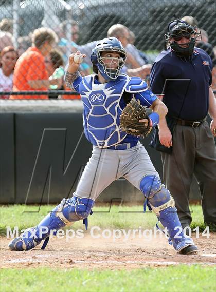 Thumbnail 3 in Waterloo vs Columbia  (IHSA Regional Semifinal Playoff) photogallery.