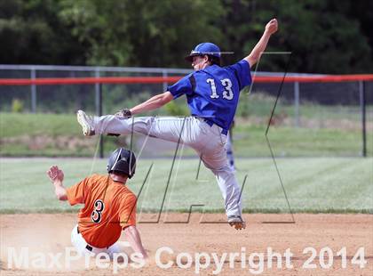 Thumbnail 1 in Waterloo vs Columbia  (IHSA Regional Semifinal Playoff) photogallery.