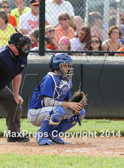 Thumbnail 1 in Waterloo vs Columbia  (IHSA Regional Semifinal Playoff) photogallery.