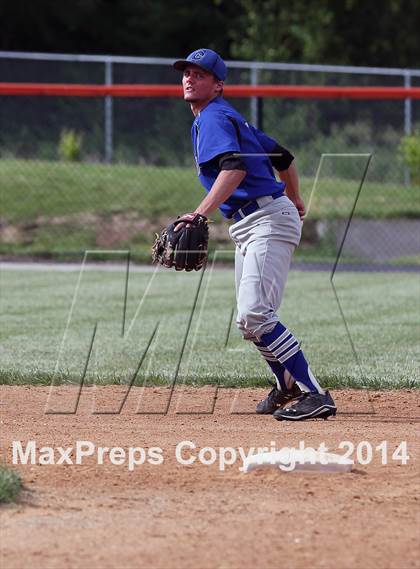 Thumbnail 2 in Waterloo vs Columbia  (IHSA Regional Semifinal Playoff) photogallery.