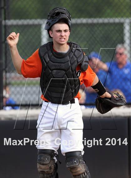 Thumbnail 3 in Waterloo vs Columbia  (IHSA Regional Semifinal Playoff) photogallery.