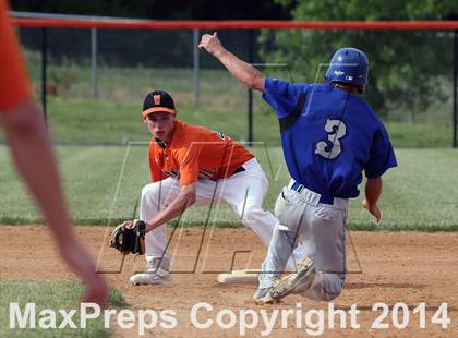 Thumbnail 2 in Waterloo vs Columbia  (IHSA Regional Semifinal Playoff) photogallery.
