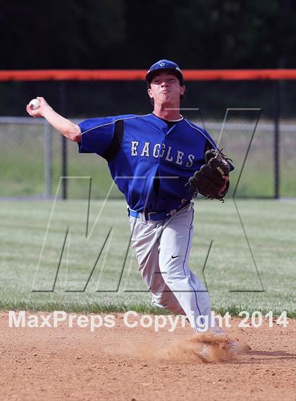 Thumbnail 3 in Waterloo vs Columbia  (IHSA Regional Semifinal Playoff) photogallery.