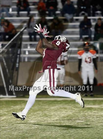 Thumbnail 3 in Gilmer vs. Atlanta (3A Region2 Bi-District Playoff) photogallery.