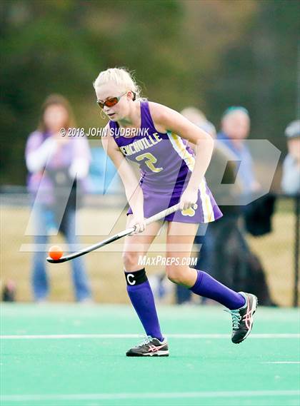 Thumbnail 3 in Menchville vs Gloucester (VHSL Class 5 Regional Final) photogallery.