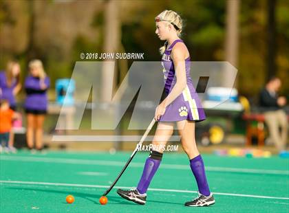 Thumbnail 2 in Menchville vs Gloucester (VHSL Class 5 Regional Final) photogallery.