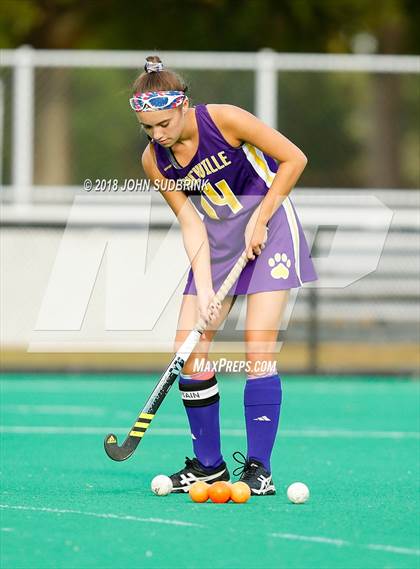 Thumbnail 2 in Menchville vs Gloucester (VHSL Class 5 Regional Final) photogallery.