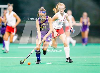 Thumbnail 2 in Menchville vs Gloucester (VHSL Class 5 Regional Final) photogallery.
