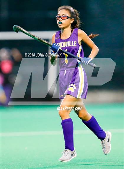 Thumbnail 2 in Menchville vs Gloucester (VHSL Class 5 Regional Final) photogallery.