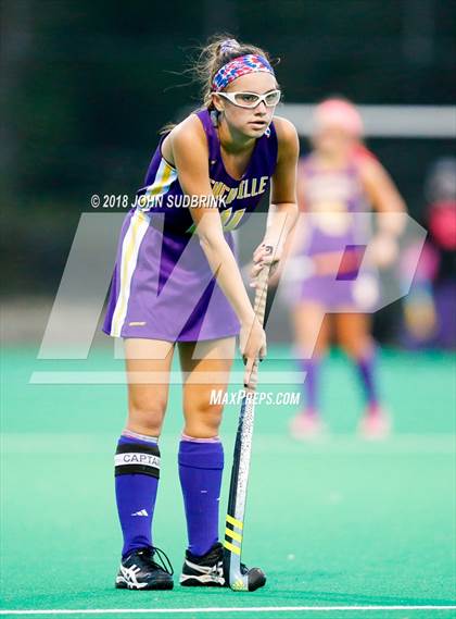 Thumbnail 3 in Menchville vs Gloucester (VHSL Class 5 Regional Final) photogallery.