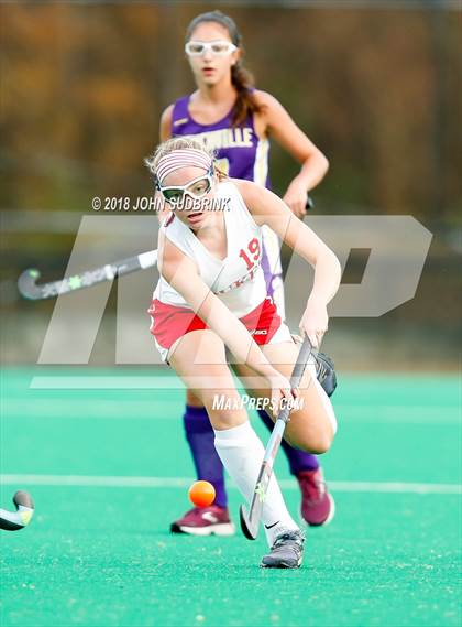 Thumbnail 3 in Menchville vs Gloucester (VHSL Class 5 Regional Final) photogallery.