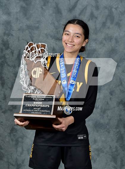 Thumbnail 1 in Whitney (CIF State D4 Awards) photogallery.