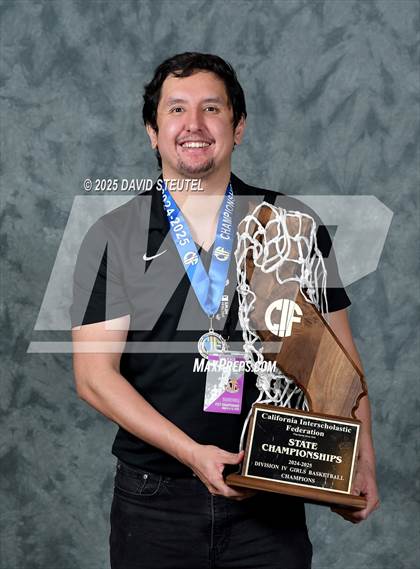 Thumbnail 3 in Whitney (CIF State D4 Awards) photogallery.