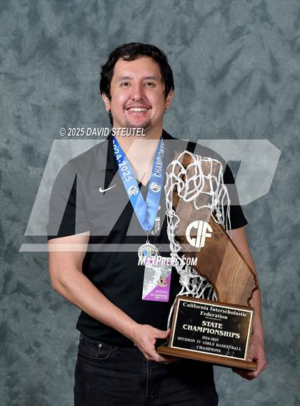Thumbnail 1 in Whitney (CIF State D4 Awards) photogallery.