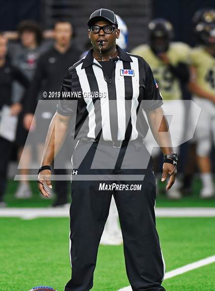 Thumbnail 2 in Sunnyvale vs. Pleasant Grove (UIL 4A Semifinal) photogallery.