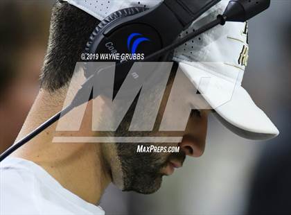 Thumbnail 2 in Sunnyvale vs. Pleasant Grove (UIL 4A Semifinal) photogallery.