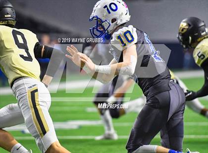 Thumbnail 1 in Sunnyvale vs. Pleasant Grove (UIL 4A Semifinal) photogallery.